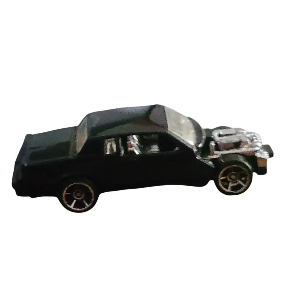 Hot Wheels Buick Grand National  1:64 Scale Diecast Model Diorama  LOOSE no Hood
